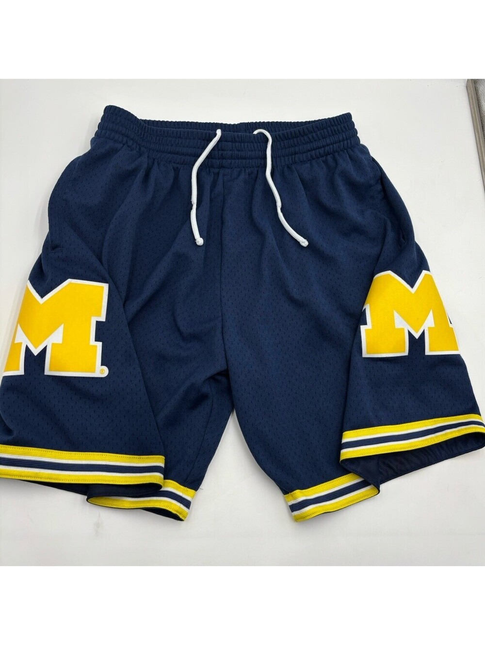 Michigan Wolverines Shorts Mens Blue Mitchell & Ness Athletic Gym NCAA XL!!!!
